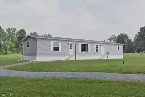 2780 Columbiana Rd, New Springfield, OH 44443