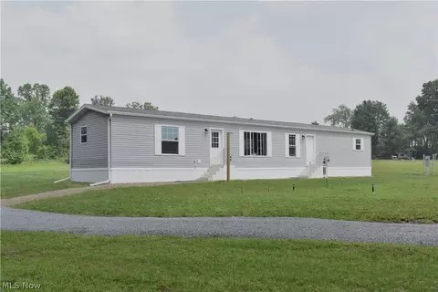 2780 Columbiana Rd, New Springfield, OH 44443