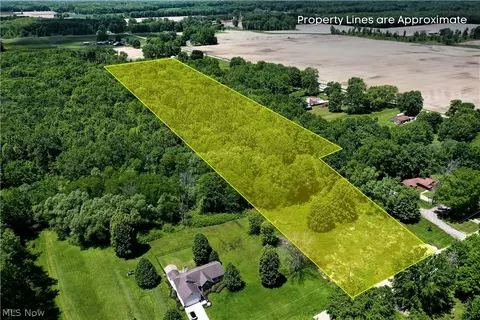 S Leavitt Road, Lordstown, OH 44481