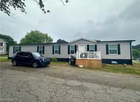 511 Jefferson St, Salineville, OH 43945