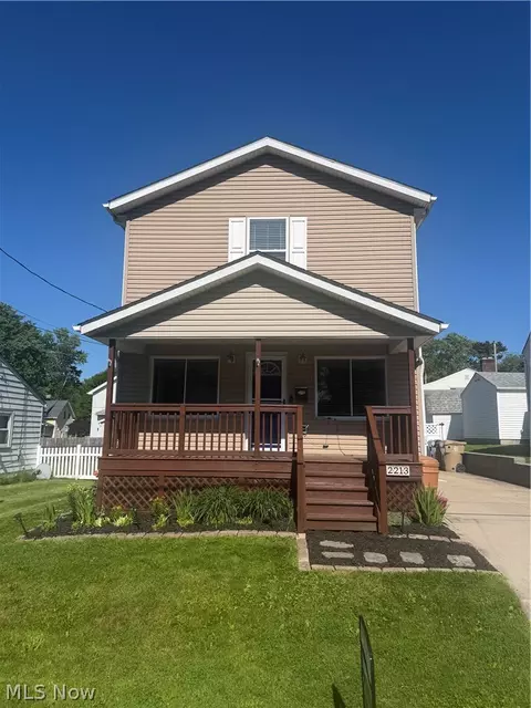 2213 10th St, Cuyahoga Falls, OH 44221