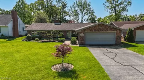 910 Glendale Rd, Marietta, OH 45750