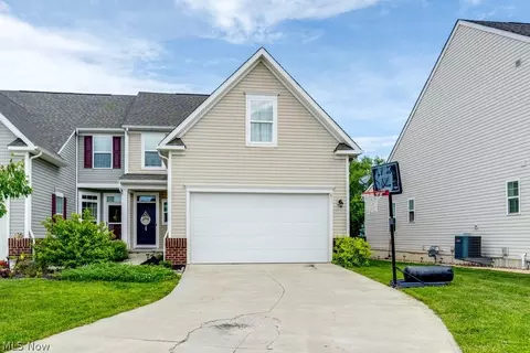 811 Robinson Dr, Lagrange, OH 44050