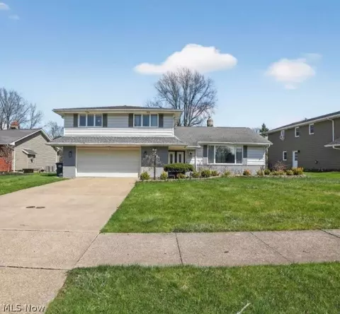 1905 Camberly Dr, Lyndhurst, OH 44124