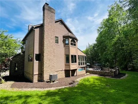 35560 Ridgeway Ln, Willoughby, OH 44094 photo 49