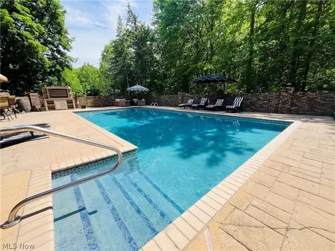35560 Ridgeway Ln, Willoughby, OH 44094 photo 47