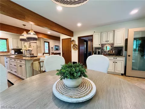 35560 Ridgeway Ln, Willoughby, OH 44094 photo 17