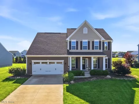 9314 Winfield Ln, North Ridgeville, OH 44039
