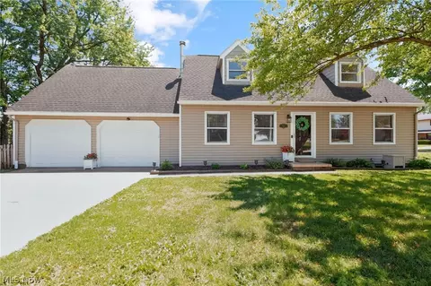 982 Marilyn Dr, Wooster, OH 44691
