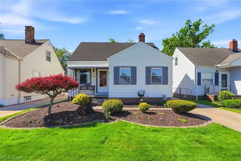 1303 Clearview Ave, Parma, OH 44134