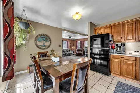 683 Lucille Dr, Elyria, OH 44035 photo 12