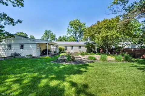 683 Lucille Dr, Elyria, OH 44035 photo 34