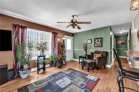 683 Lucille Dr, Elyria, OH 44035 photo 14