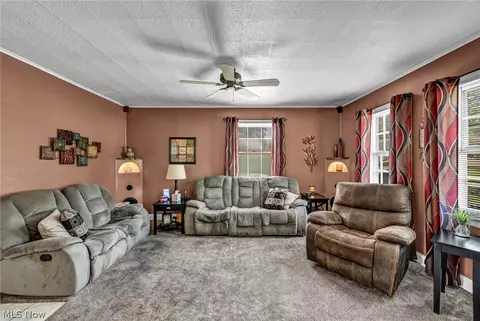 683 Lucille Dr, Elyria, OH 44035 photo 20