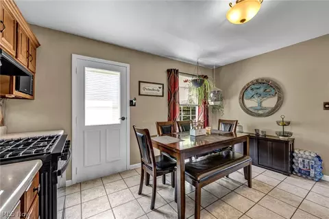 683 Lucille Dr, Elyria, OH 44035 photo 13