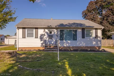 6469 Anita Dr, Parma Heights, OH 44130