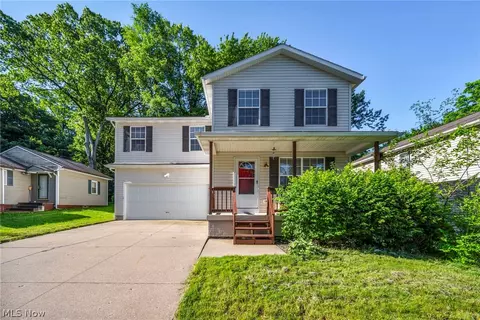 196 Olivet Ave, Akron, OH 44319