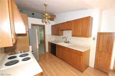Kitchen - 1327 Fox Run Dr, Boardman, OH 44512 photo 1 of 3