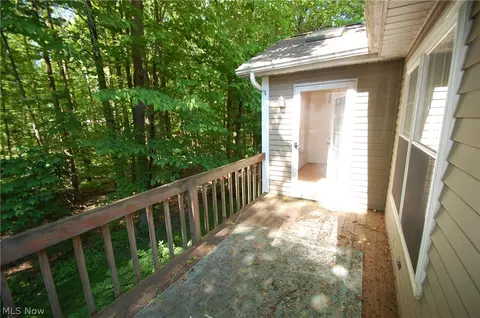 Exterior - 1327 Fox Run Dr, Boardman, OH 44512 photo 2 of 3