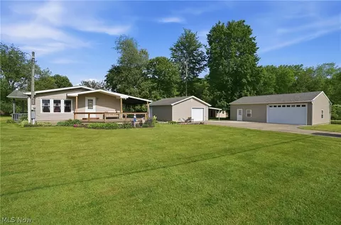 5000 Pymatuning Lake Rd, Andover, OH 44003