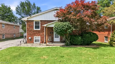 912 N Highland Ave, Girard, OH 44420