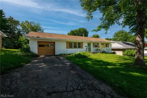 4660 4th St NW, Canton, OH 44708 photo 2