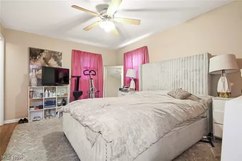 Bedroom - 5540 West Blvd, Boardman, OH 44512 photo 2 of 2