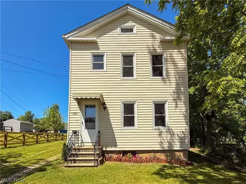 323 S Huntington St, Medina, OH 44256