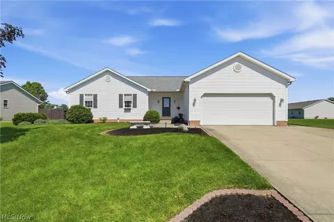 1040 Lanedale St NW, Massillon, OH 44647