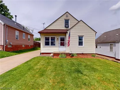1521 27th St NE, Canton, OH 44714