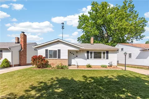 317 E 312th St, Willowick, OH 44095