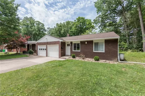 3862 3866 Seneca St, Stow, OH 44224