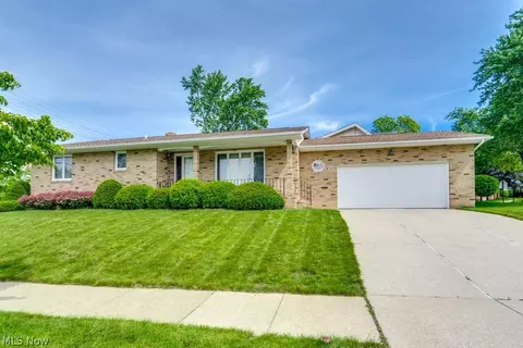 317 E Linwood Ave, Akron, OH 44301