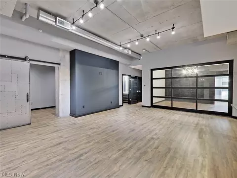 21 Furnace St #804, Akron, OH 44308