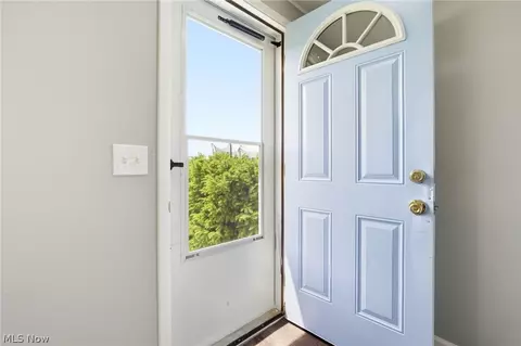 Entry Way - 490 Arabian Ct, Lagrange, OH 44050 photo 1 of 1
