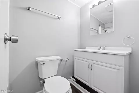 Bath - 490 Arabian Ct, Lagrange, OH 44050 photo 2 of 3