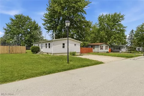 490 Arabian Ct, Lagrange, OH 44050
