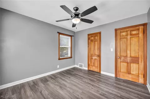 208 Longfellow St, Elyria, OH 44035 photo 19
