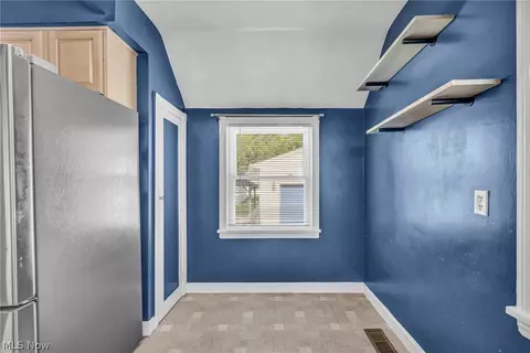 208 Longfellow St, Elyria, OH 44035 photo 13