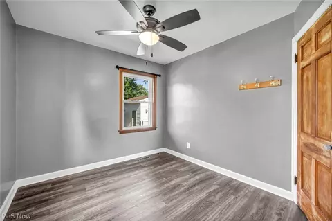208 Longfellow St, Elyria, OH 44035 photo 18