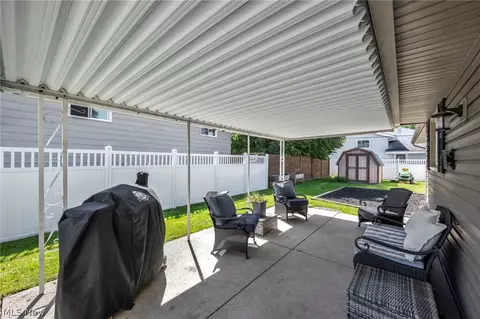 127 Edgefield Dr, Elyria, OH 44035 photo 42