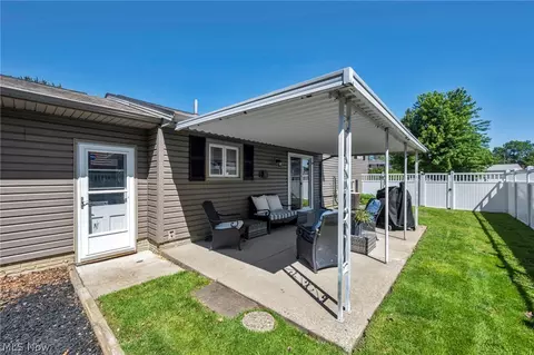 127 Edgefield Dr, Elyria, OH 44035 photo 45