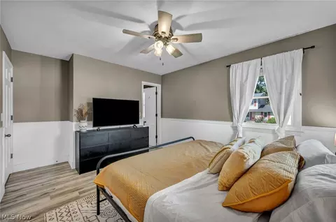 Bedroom - 127 Edgefield Dr, Elyria, OH 44035 photo 4 of 13
