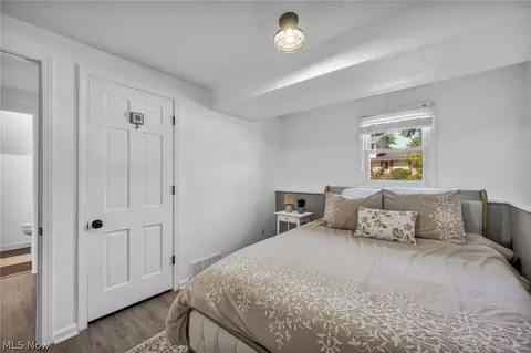 Bedroom - 127 Edgefield Dr, Elyria, OH 44035 photo 7 of 13