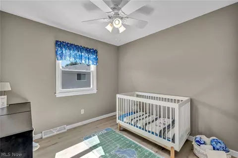 Bedroom - 127 Edgefield Dr, Elyria, OH 44035 photo 10 of 13