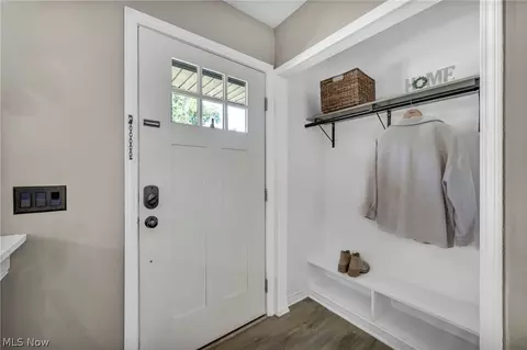 Entry Way - 127 Edgefield Dr, Elyria, OH 44035 photo 1 of 1