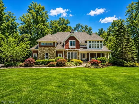 7125 Bridlewood Dr, Concord Twp, OH 44077