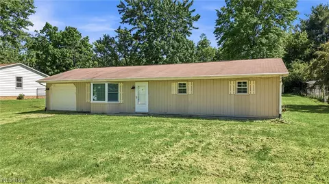 1795 Allen Dr, Salem, OH 44460