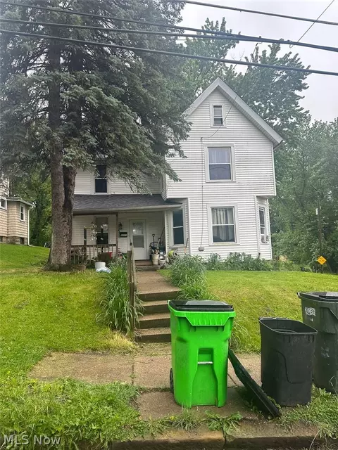 1105 Oak Ave SE, Massillon, OH 44646