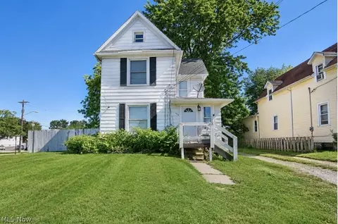 403 New St, Fairport Harbor, OH 44077